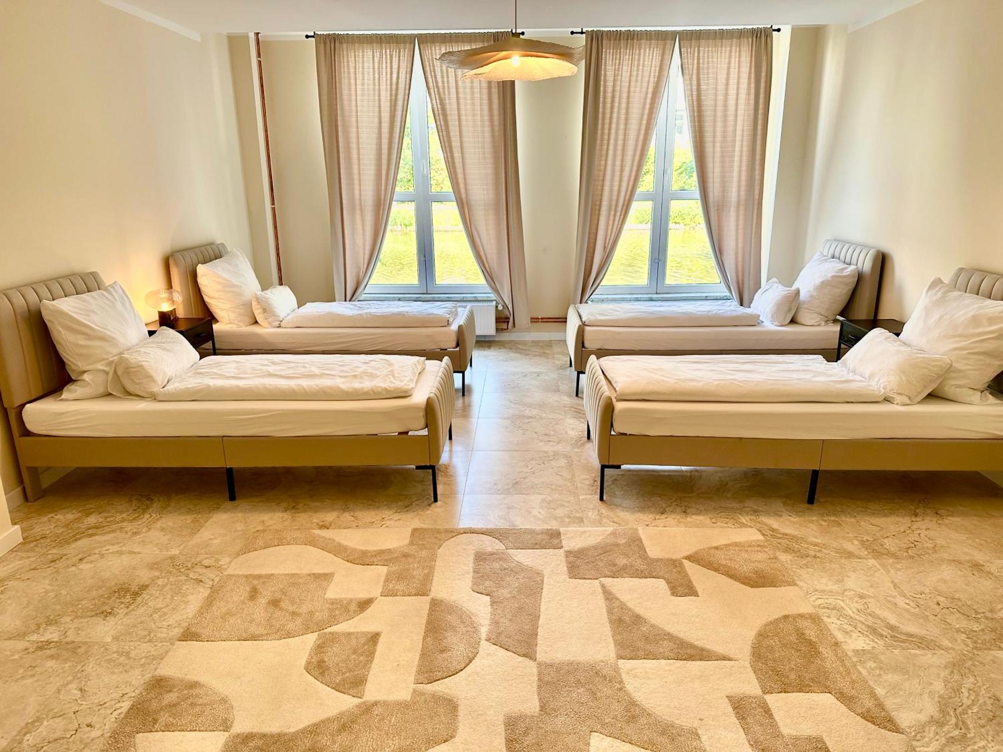 Sanierte 5 Zimmer Luxus Standard Apartment Auf 350Qm ハンブルク エクステリア 写真