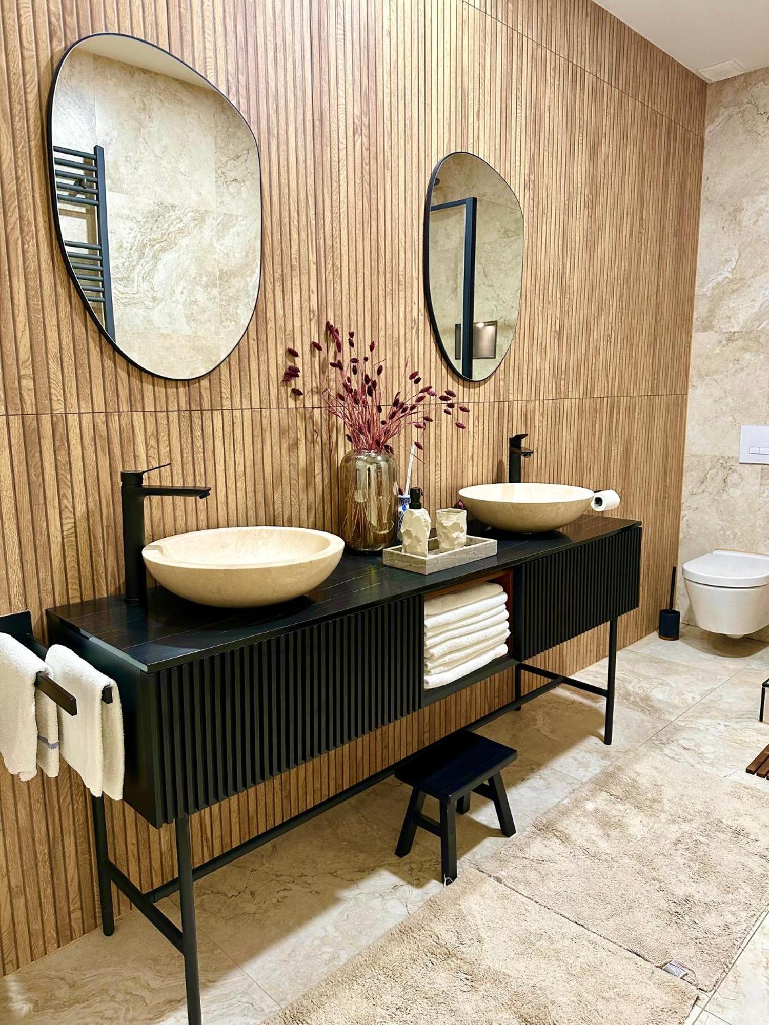 Sanierte 5 Zimmer Luxus Standard Apartment Auf 350Qm ハンブルク エクステリア 写真