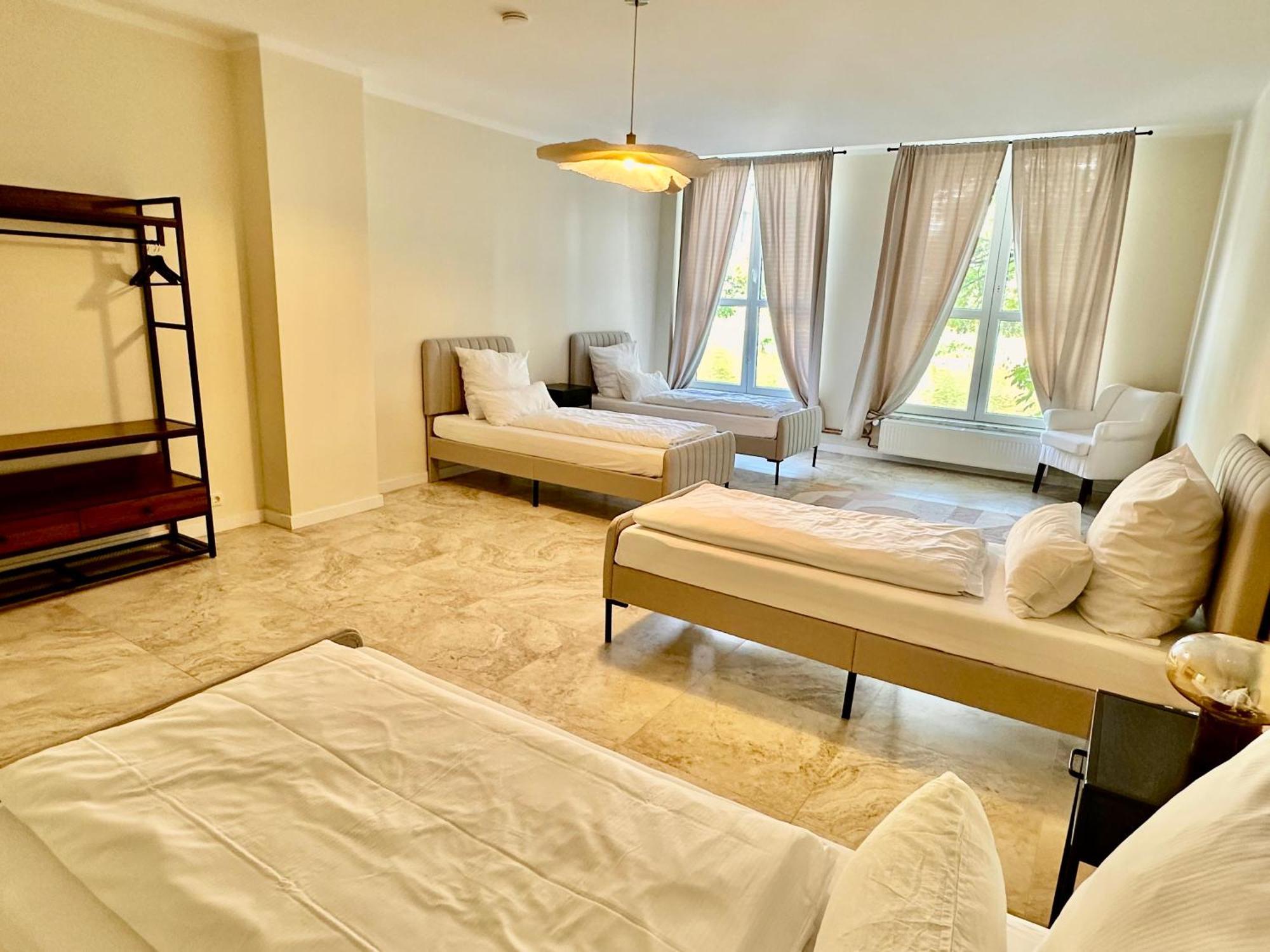 Sanierte 5 Zimmer Luxus Standard Apartment Auf 350Qm ハンブルク エクステリア 写真