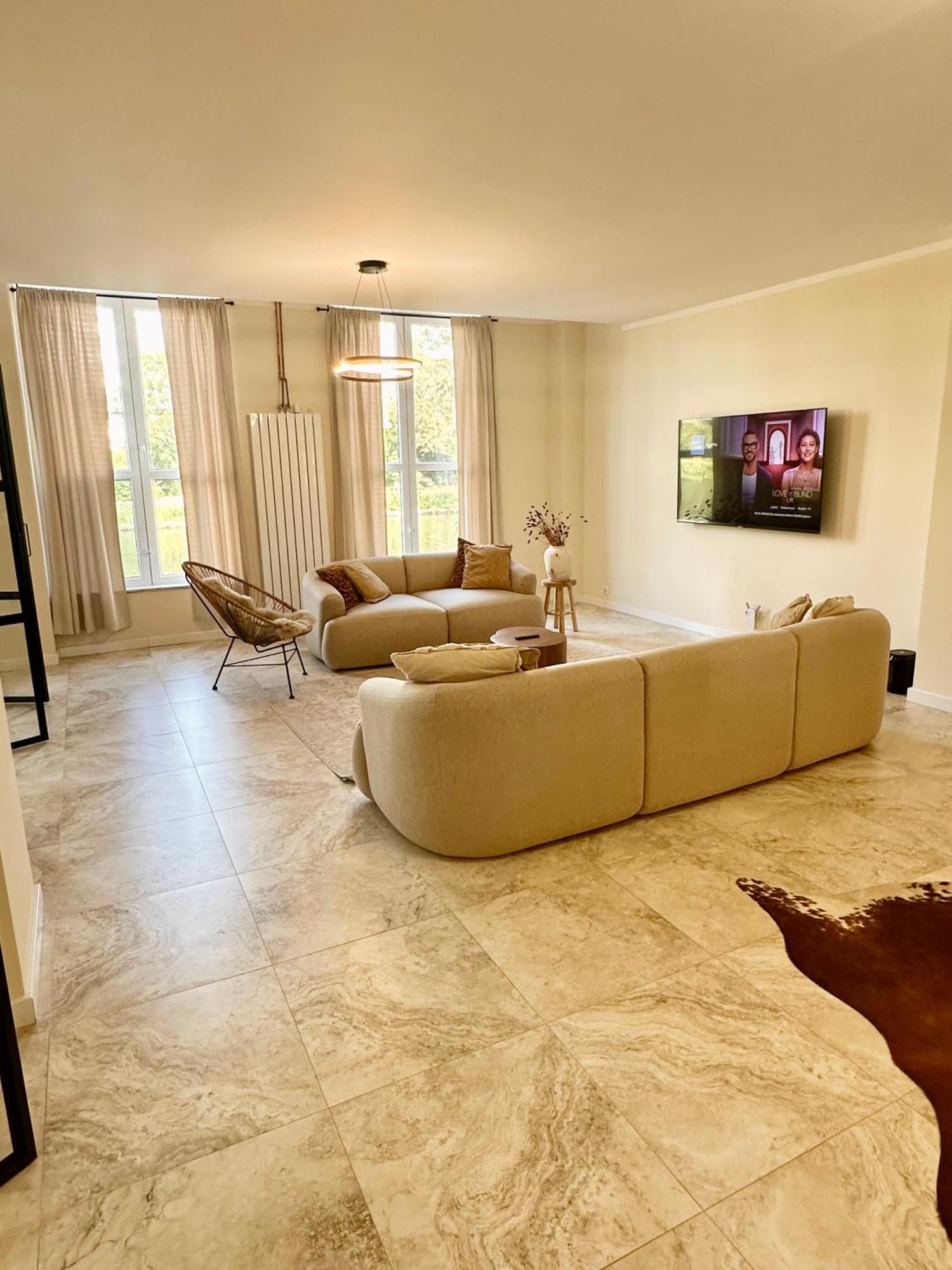 Sanierte 5 Zimmer Luxus Standard Apartment Auf 350Qm ハンブルク エクステリア 写真